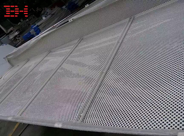 【發貨動態】贛州奧迪汽車展廳外墻沖孔鋁單板3 【發貨動態】贛州奧迪汽車展廳外墻沖孔鋁單板3