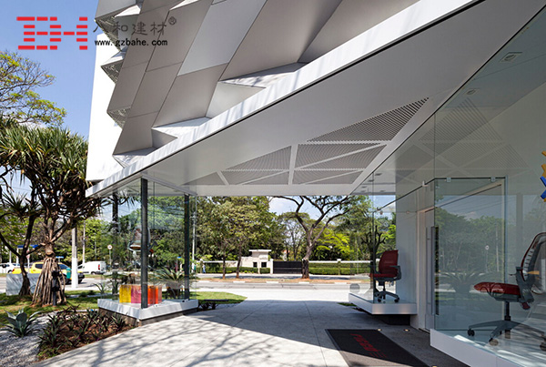 巴西Riccó展示廳外墻鋁單板4 巴西Riccó展示廳外墻鋁單板4